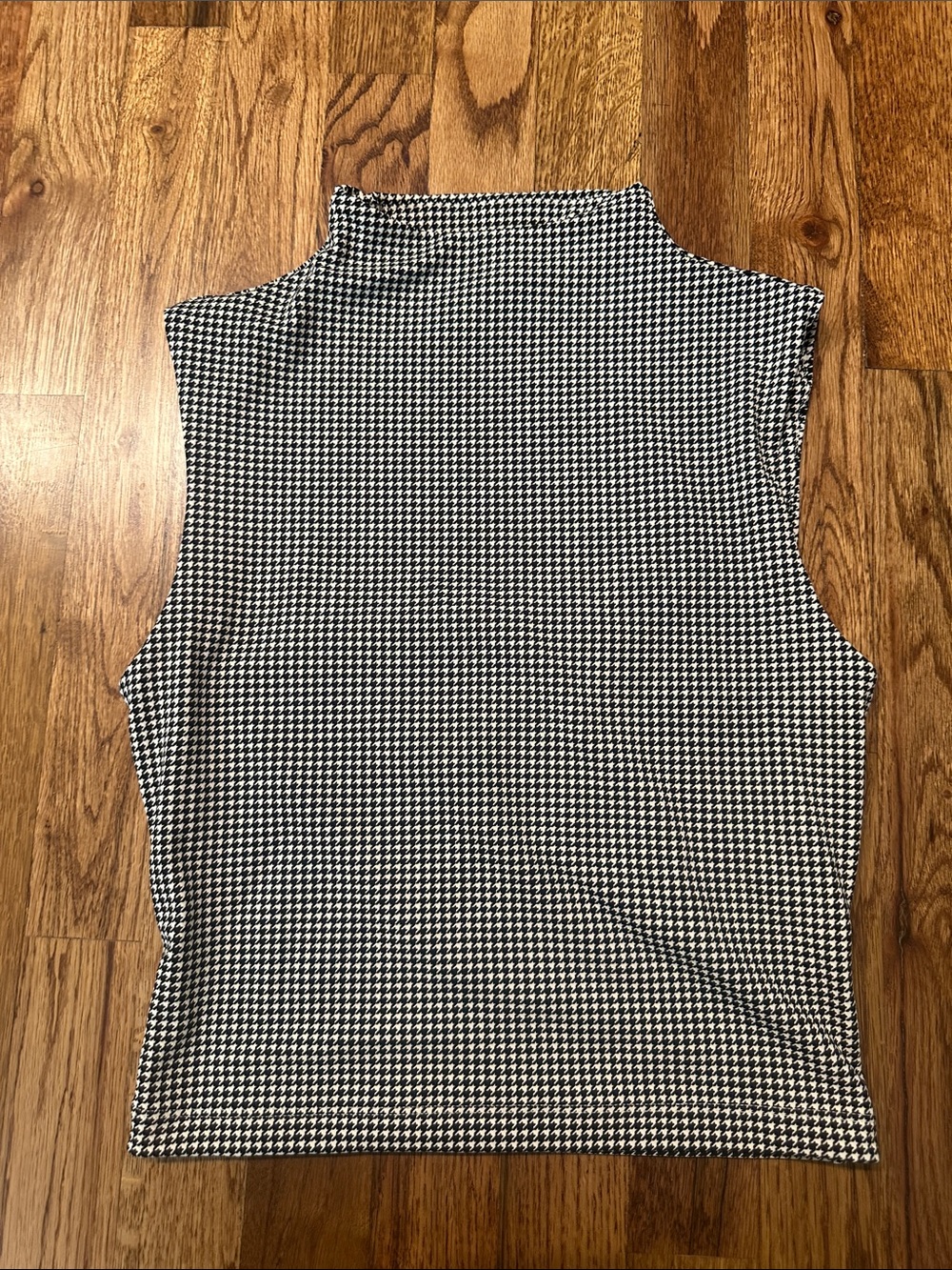 Express Houndstooth Mock Neck Tank Top - Black & White - Body Contour Size Small